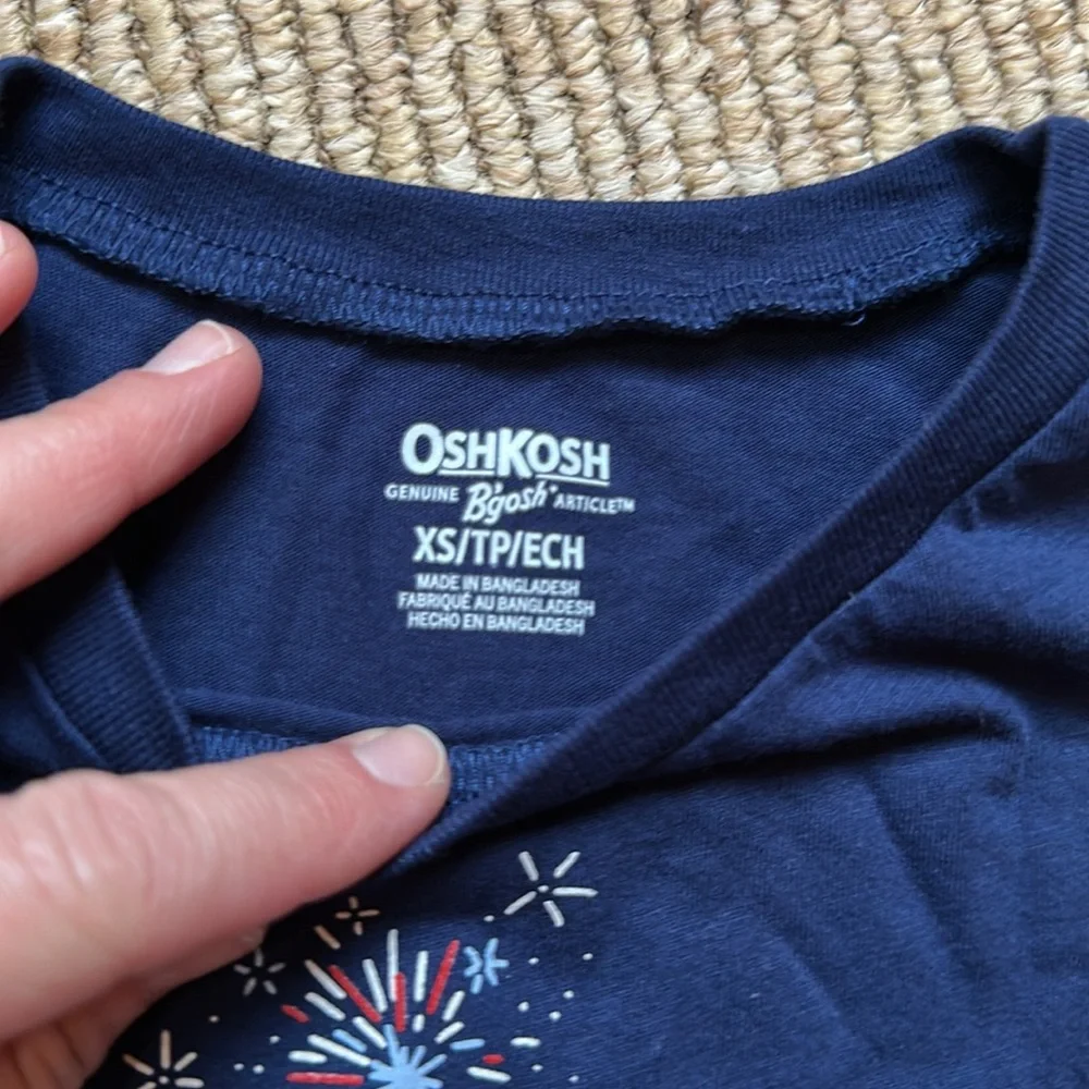 Oshkosh girls size XS Party in the USA navy blue tee shirt